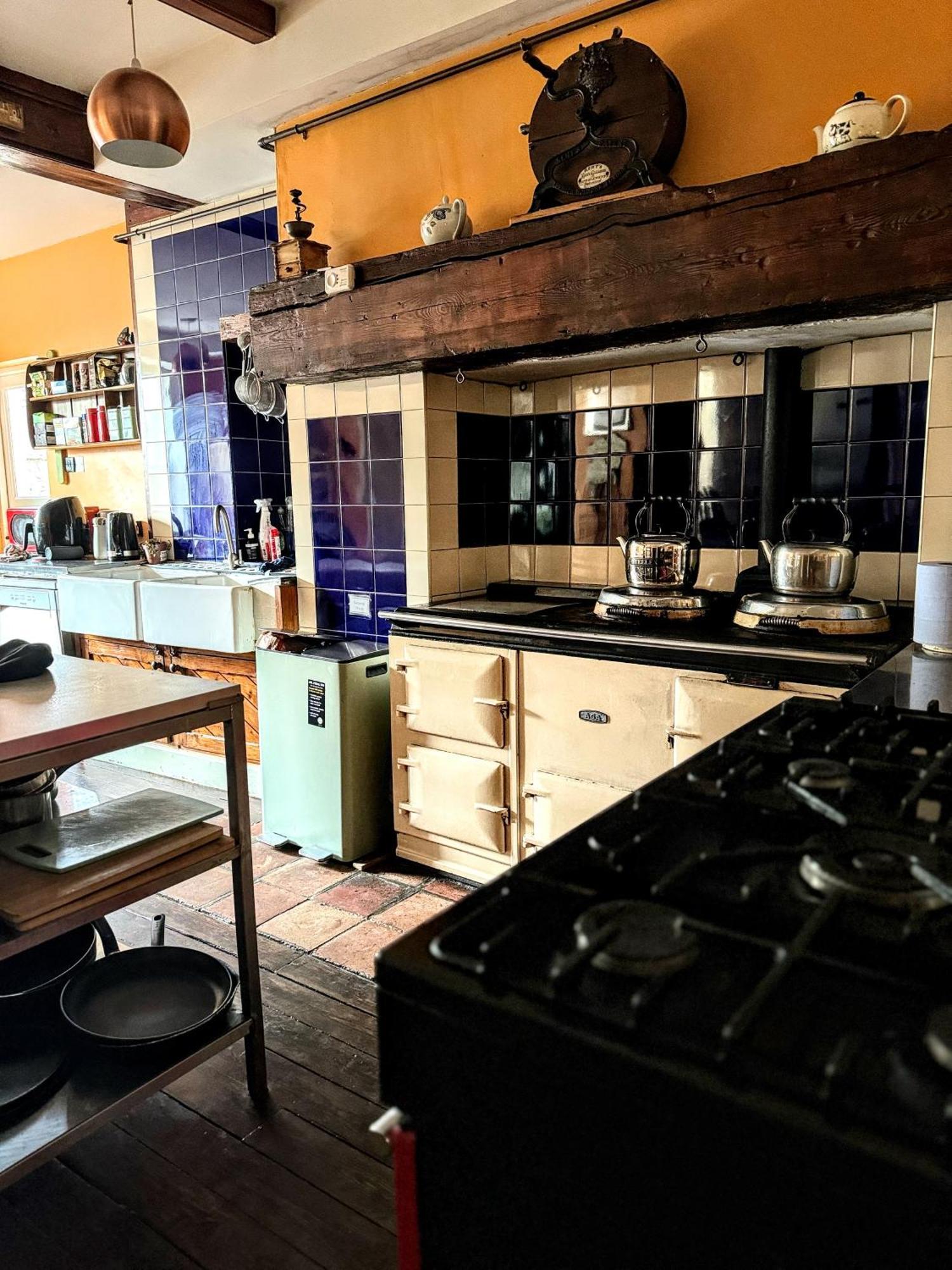 Clone Country House Aughrim Kültér fotó The kitchen at The Old Post Office